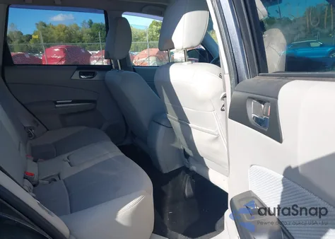 2012 Subaru Forester 2.5X Premium из США, поврежденный, VIN JF2SHADC6CH430943